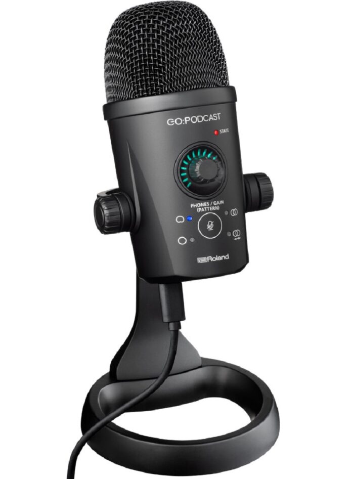 Roland GO:PODCAST Video Podcasting Studio_angle_cable_gal