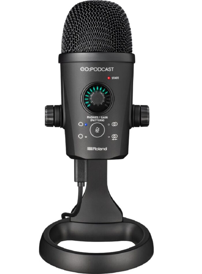 Roland GO:PODCAST Video Podcasting Studio_front_cable_gal