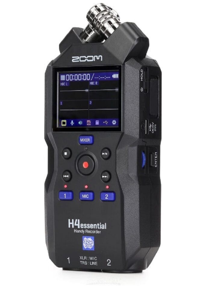 Zoom H4essential Handy Recorder_right angle